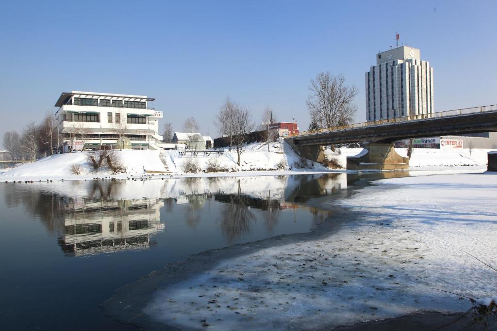 Hotel Le Pont Prijedor Luaran gambar